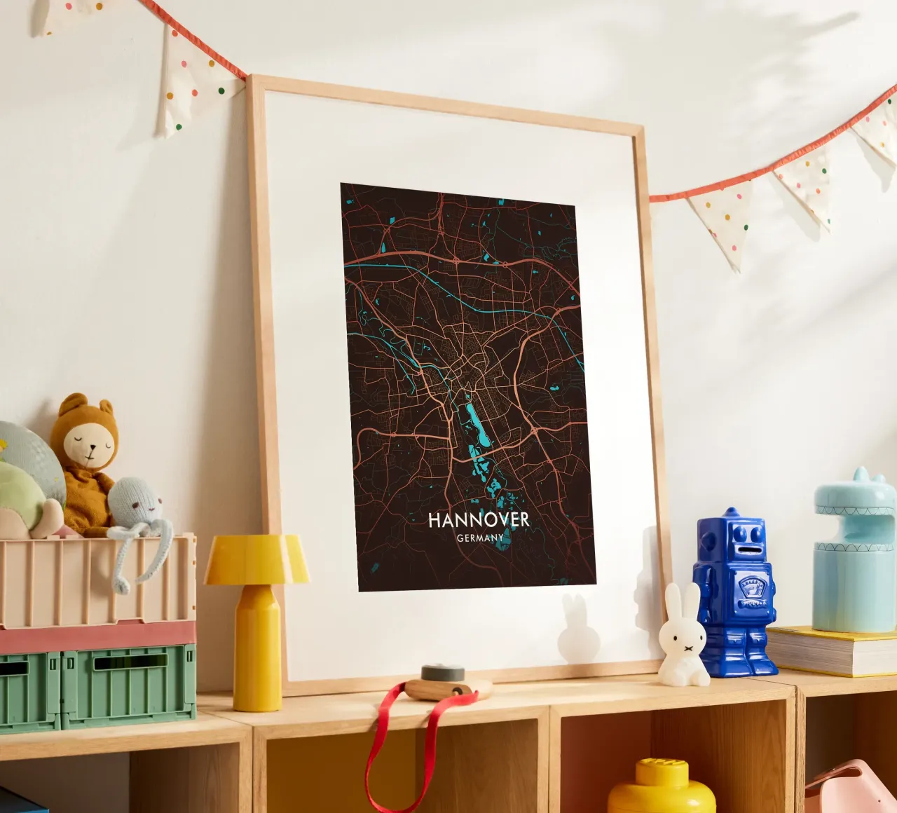 Mappa della città di Hannover poster con telaio in plastica da Christopher Adams