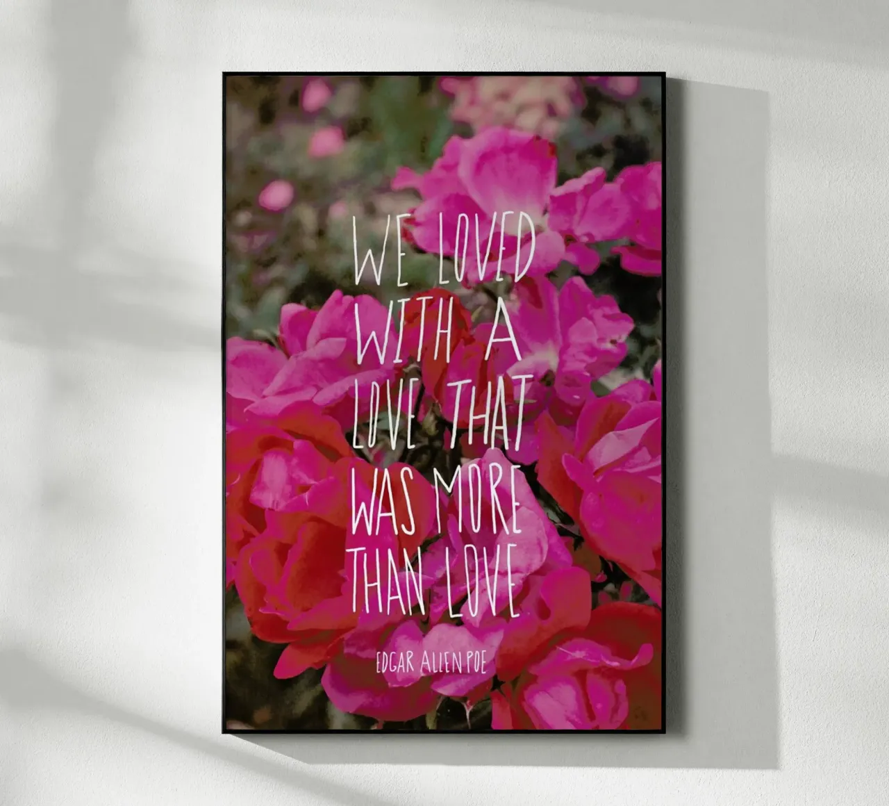 Poe Love plexiglass da Leah Flores