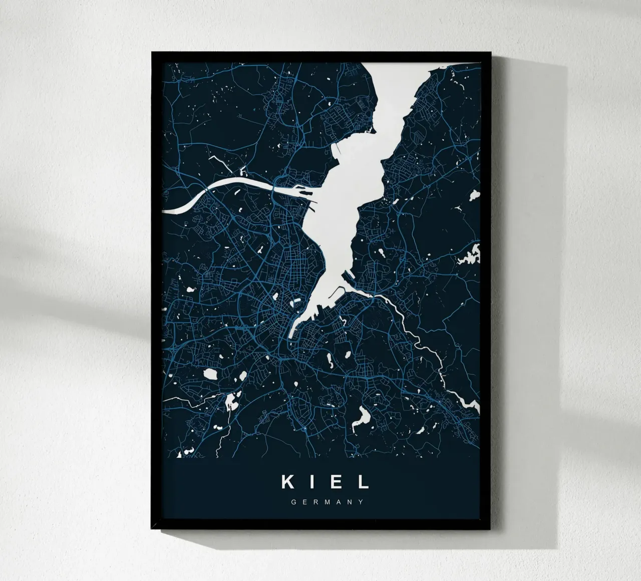 MAPPA KIEL GERMANIA poster con telaio in alluminio da Christopher Adams