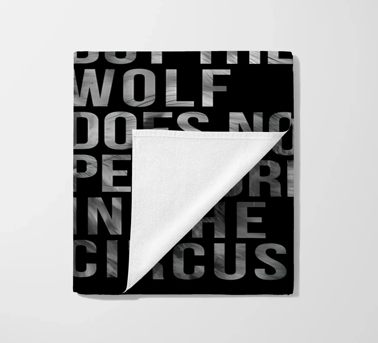 Animale lupo telo mare da Pierre Walton