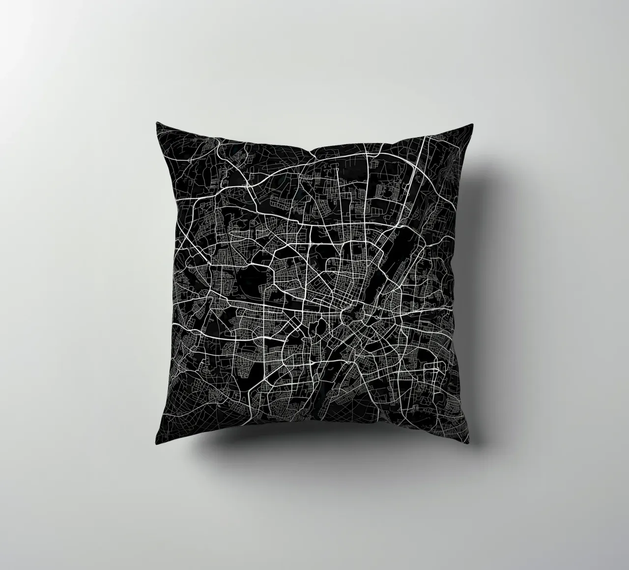Mappa della città di Monaco di Baviera scura cuscino da Christopher Adams