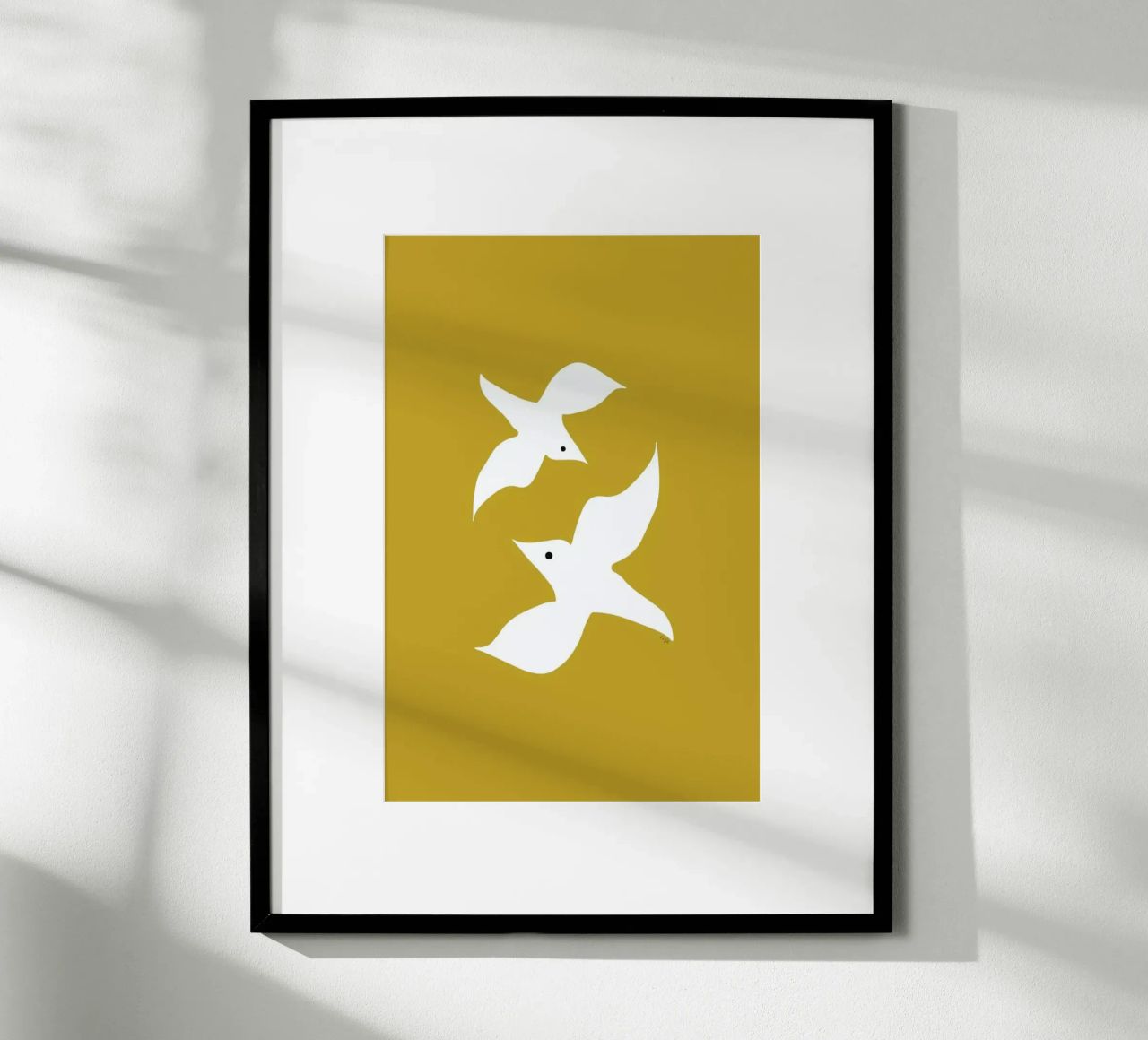 Birds in Mustard poster de Linda Gobeta