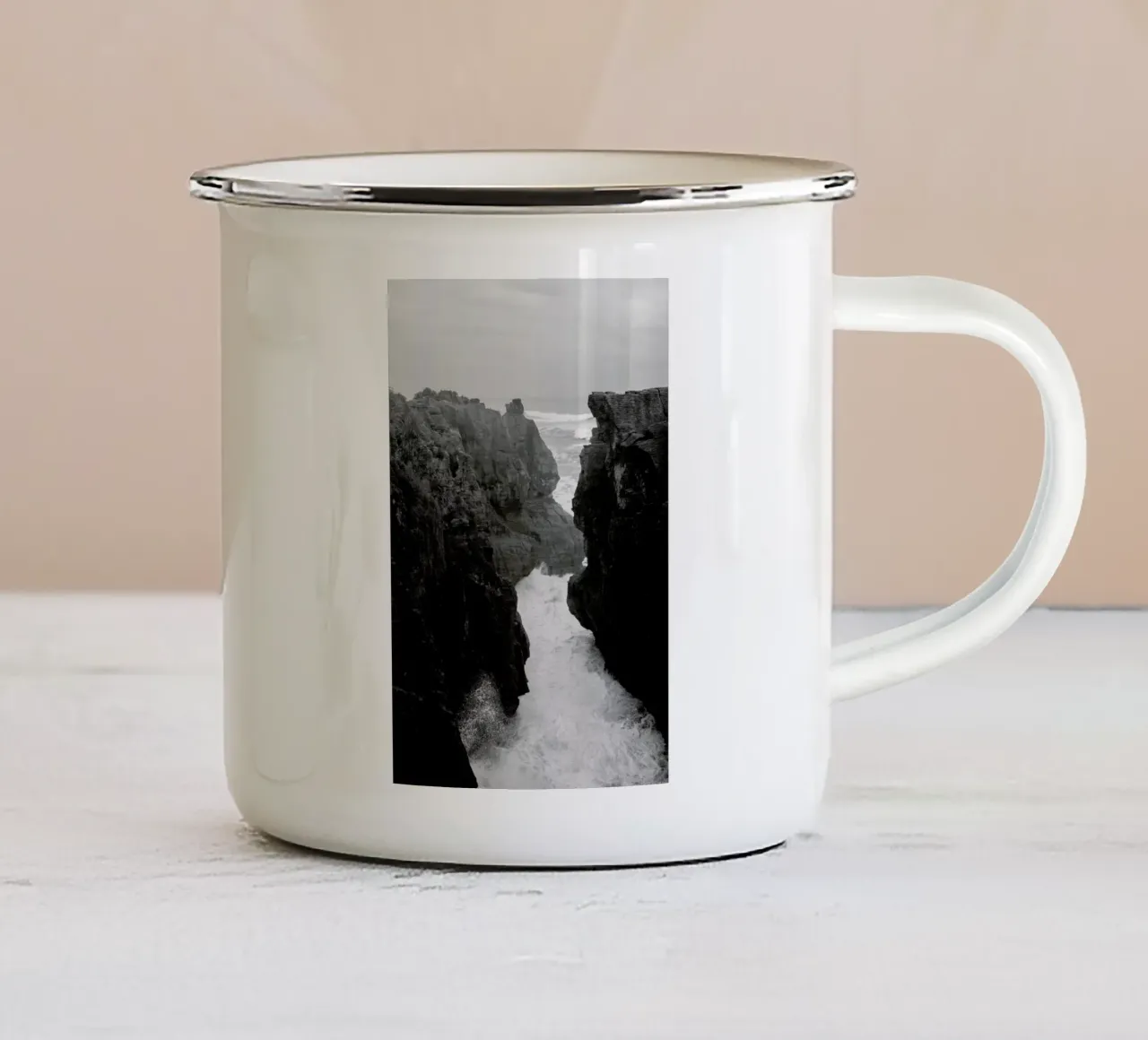 Pancakerocks tazza in smalto da Jan Luzar