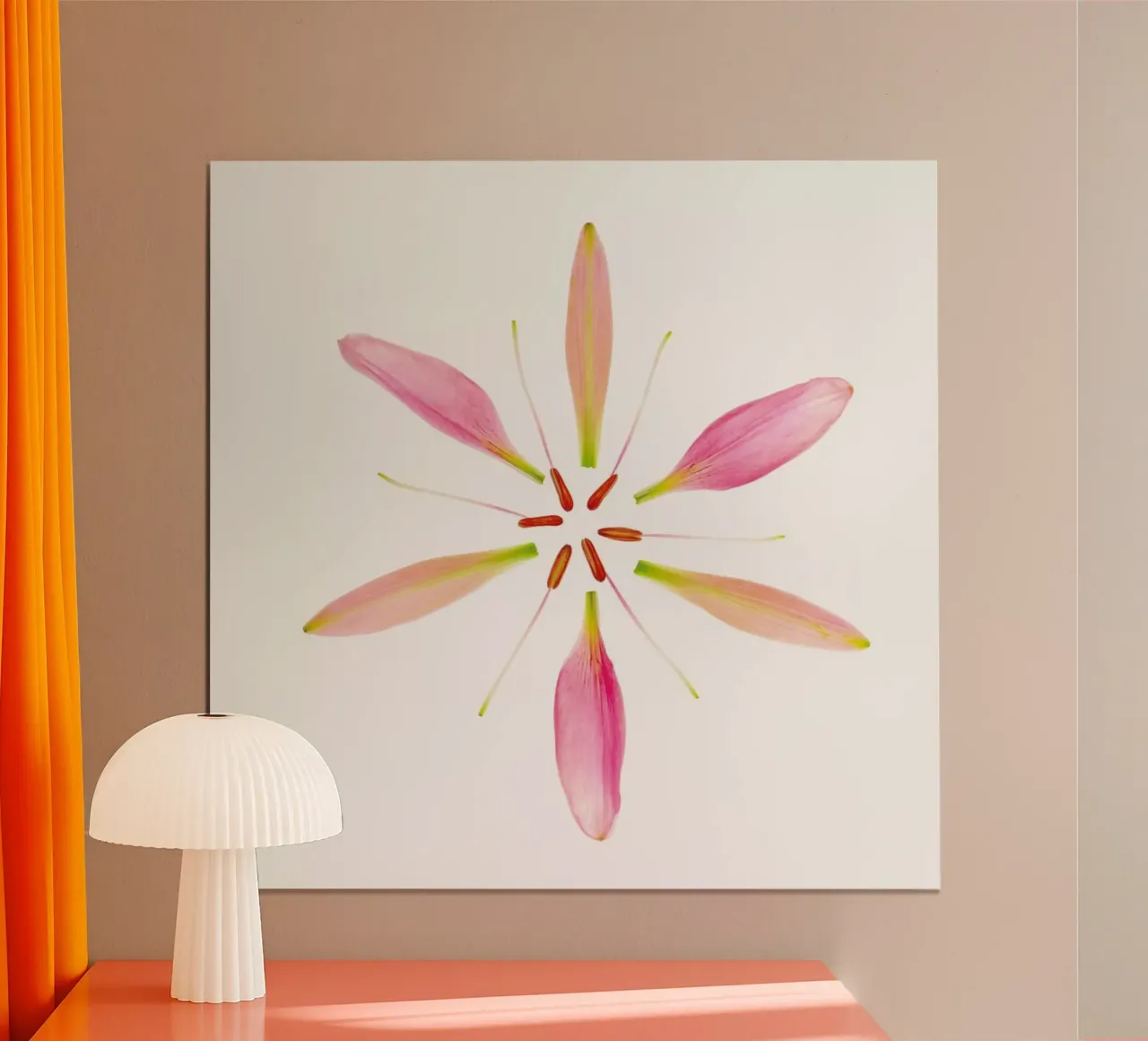 Lilly Flower poster con telaio in plastica da Curious Collections by Marielle Leenders