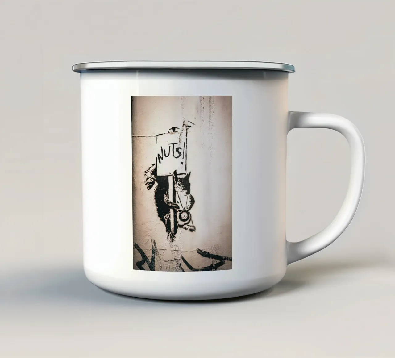 Nuts tazza in smalto da Jonas Klein