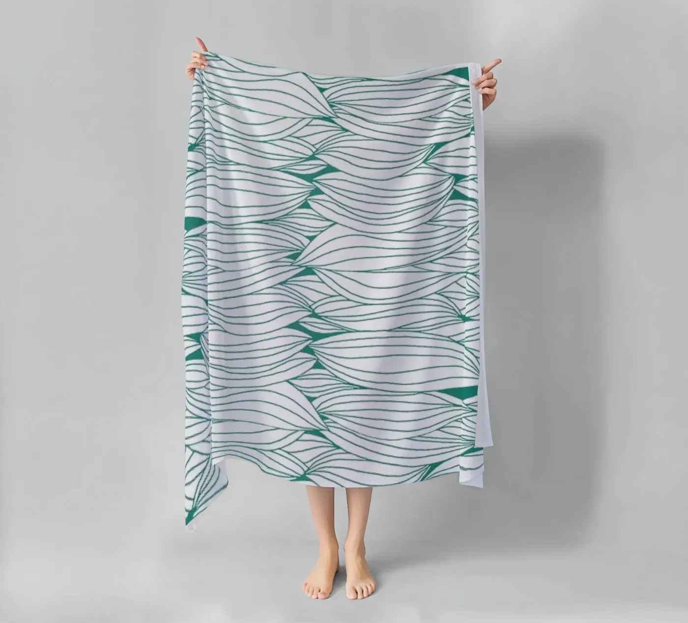 Dancing Feathers telo mare da Pom Graphic Design