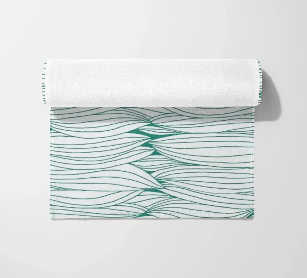 Dancing Feathers telo mare da Pom Graphic Design