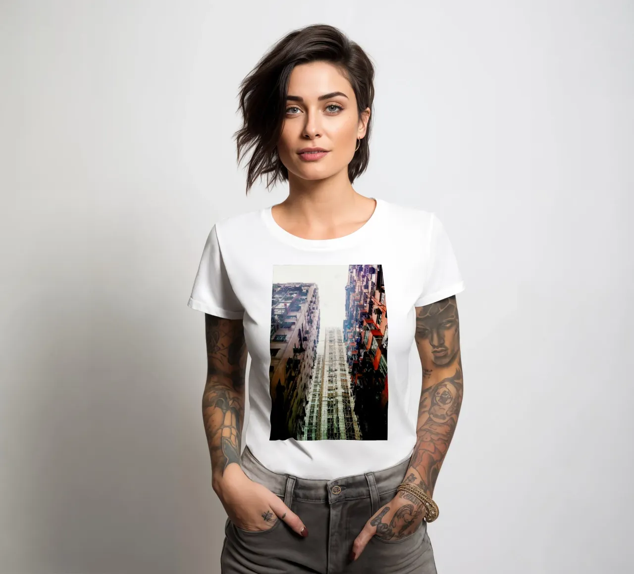 Hong Kong Architecture t-shirt da donna da Marc Schulthess