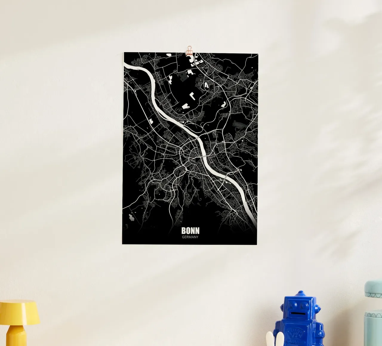 Bonn Germania Mappa scura poster con telaio in alluminio da Christopher Adams