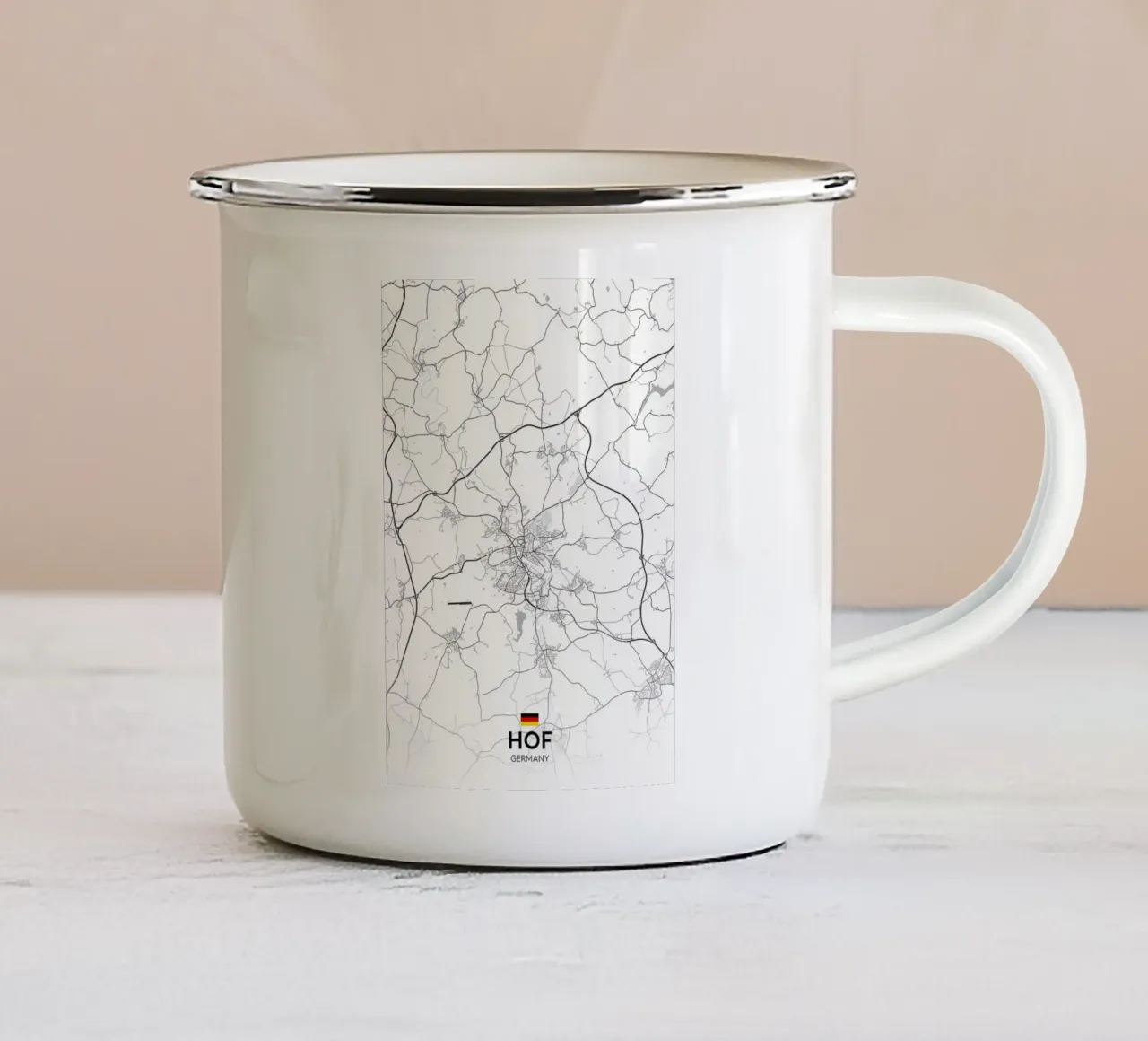 Hof DE tazza in smalto da Christopher Adams