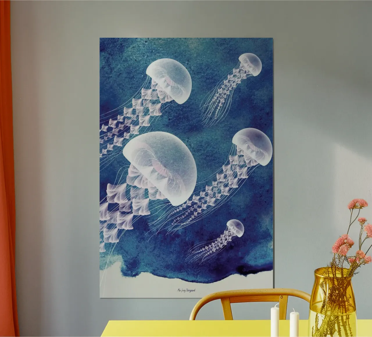 Jellyfish poster con telaio in legno da Mie Frey Damgaard