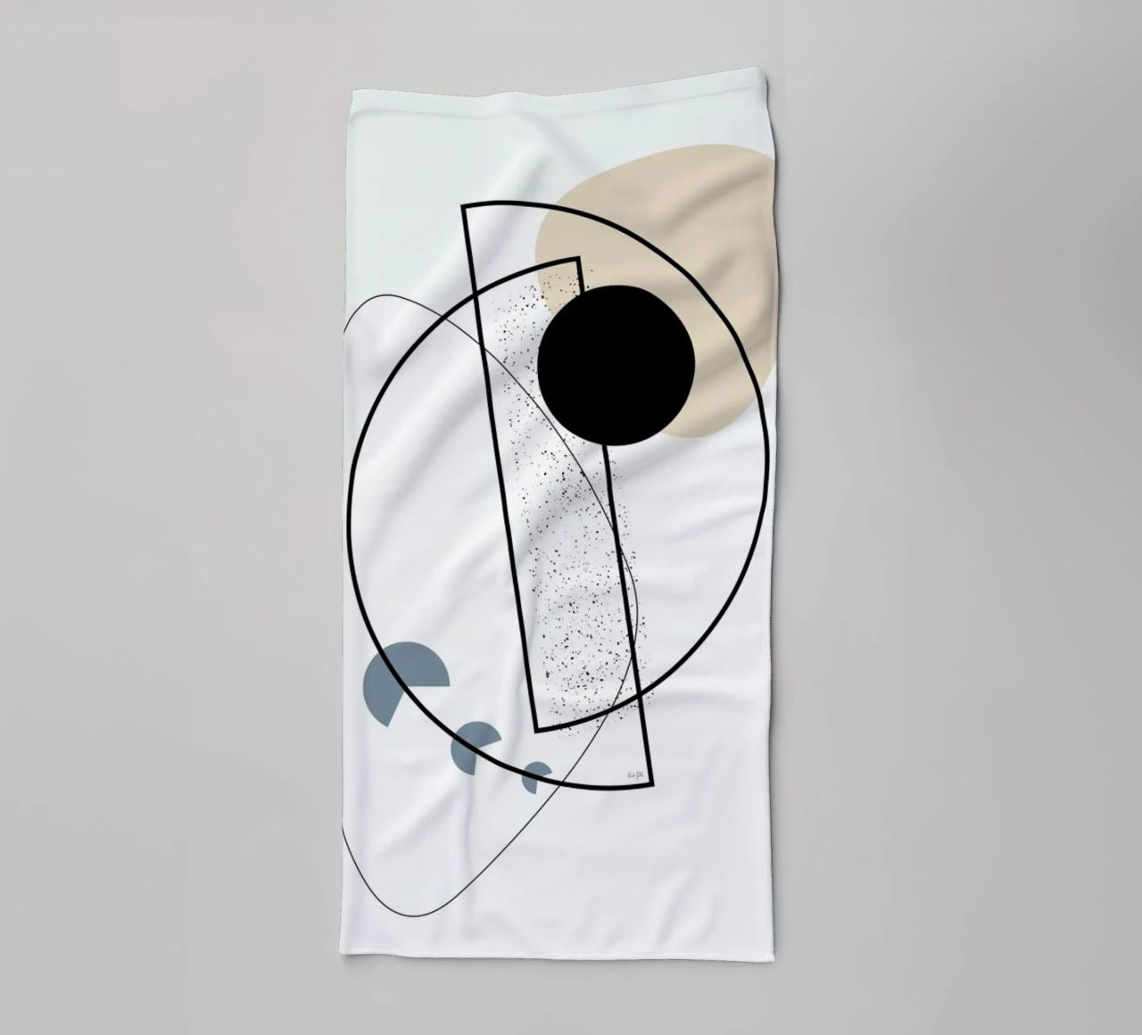 Geometric Mobile towel by Linda Gobeta