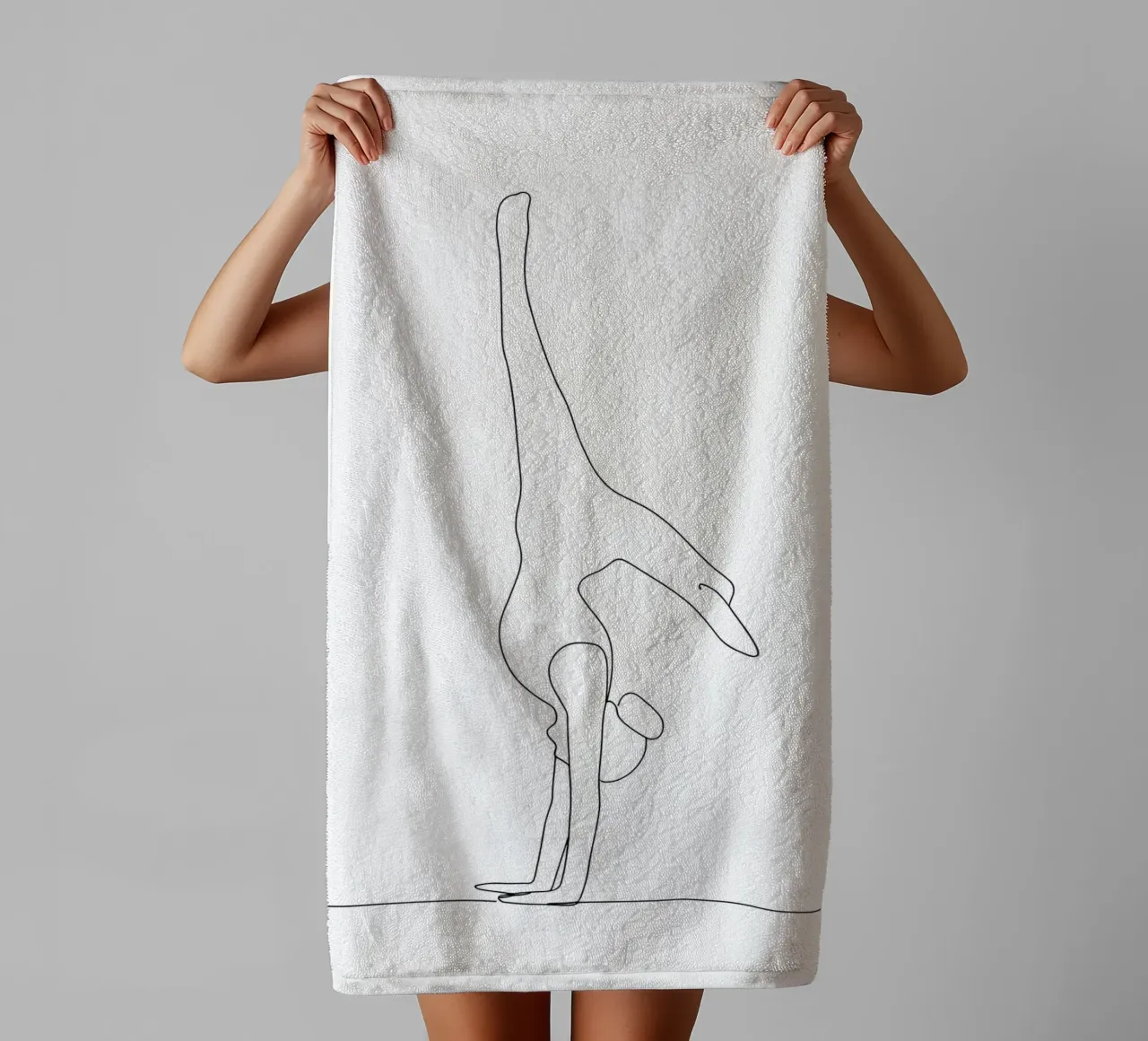 Femme Yoga - Dessin au trait minimaliste serviette de bain de Viv Line Art