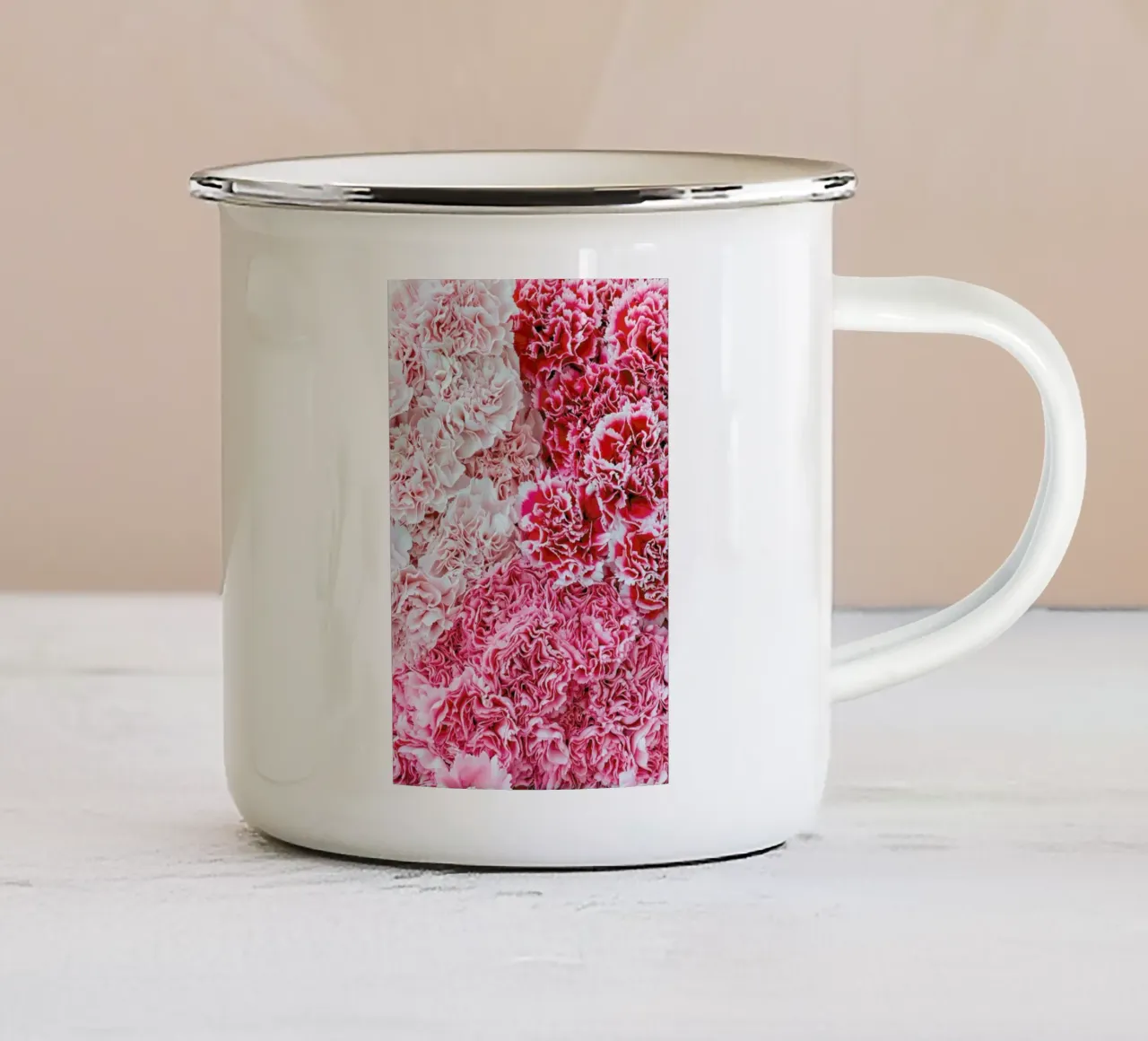 Carnation Flower tazza in smalto da Curious Collections by Marielle Leenders