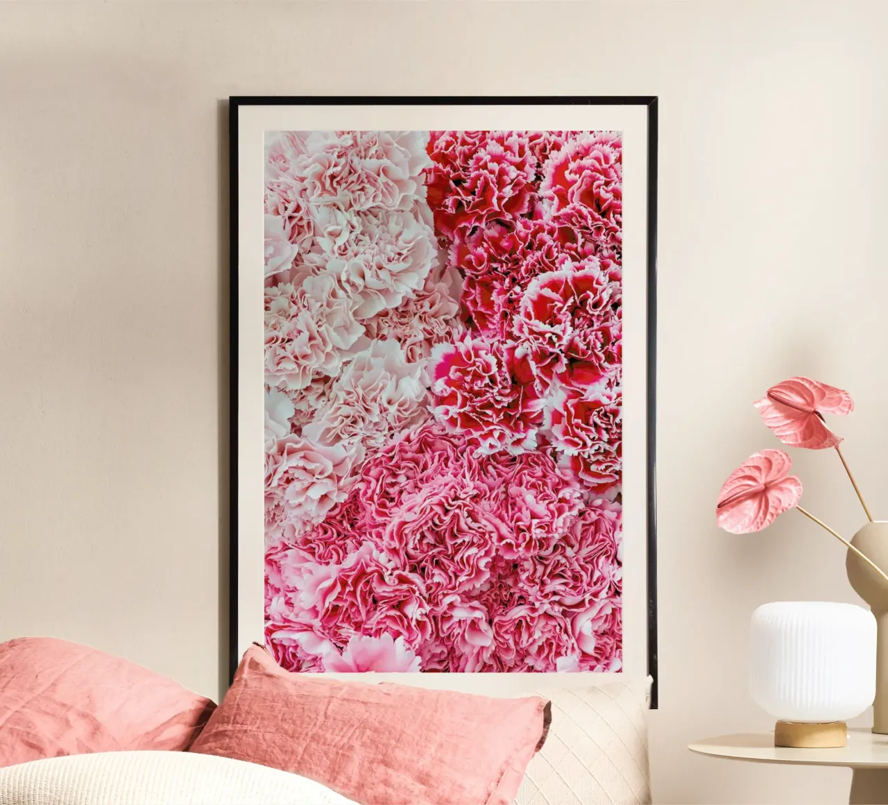 Carnation Flower poster avec cadre en aluminium de Curious Collections by Marielle Leenders