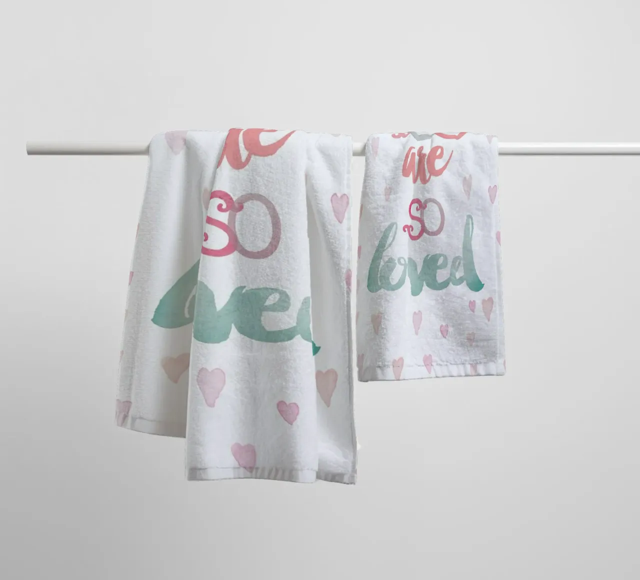 You Are So Loved asciugamano da bagno da treechild