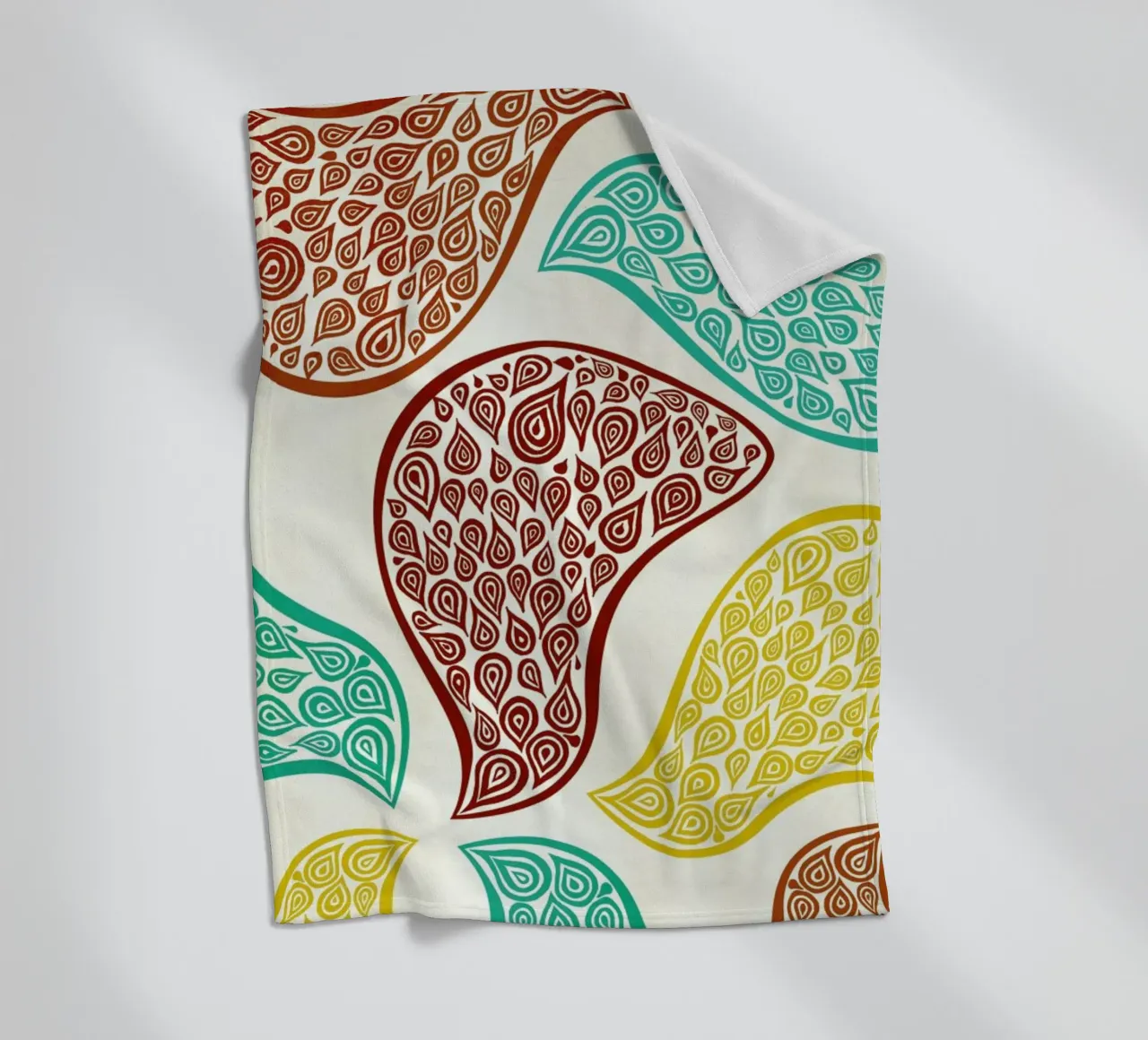 Birds In Disguise coperta in pile da Pom Graphic Design