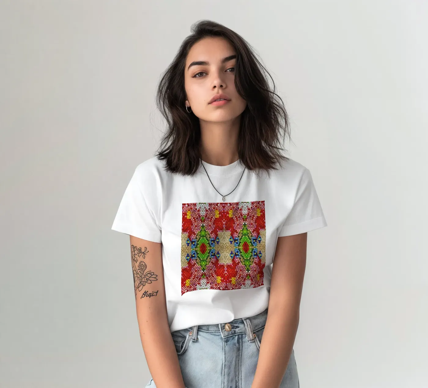 Pearl Pattern t-shirt da Curious Collections by Marielle Leenders