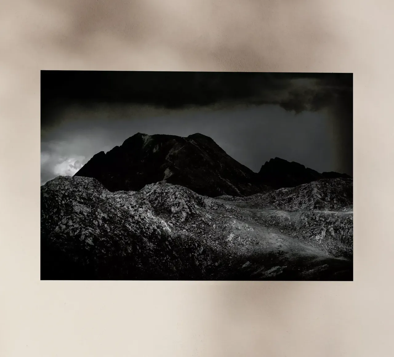 Rays pellicola backlit da Dustin Janko