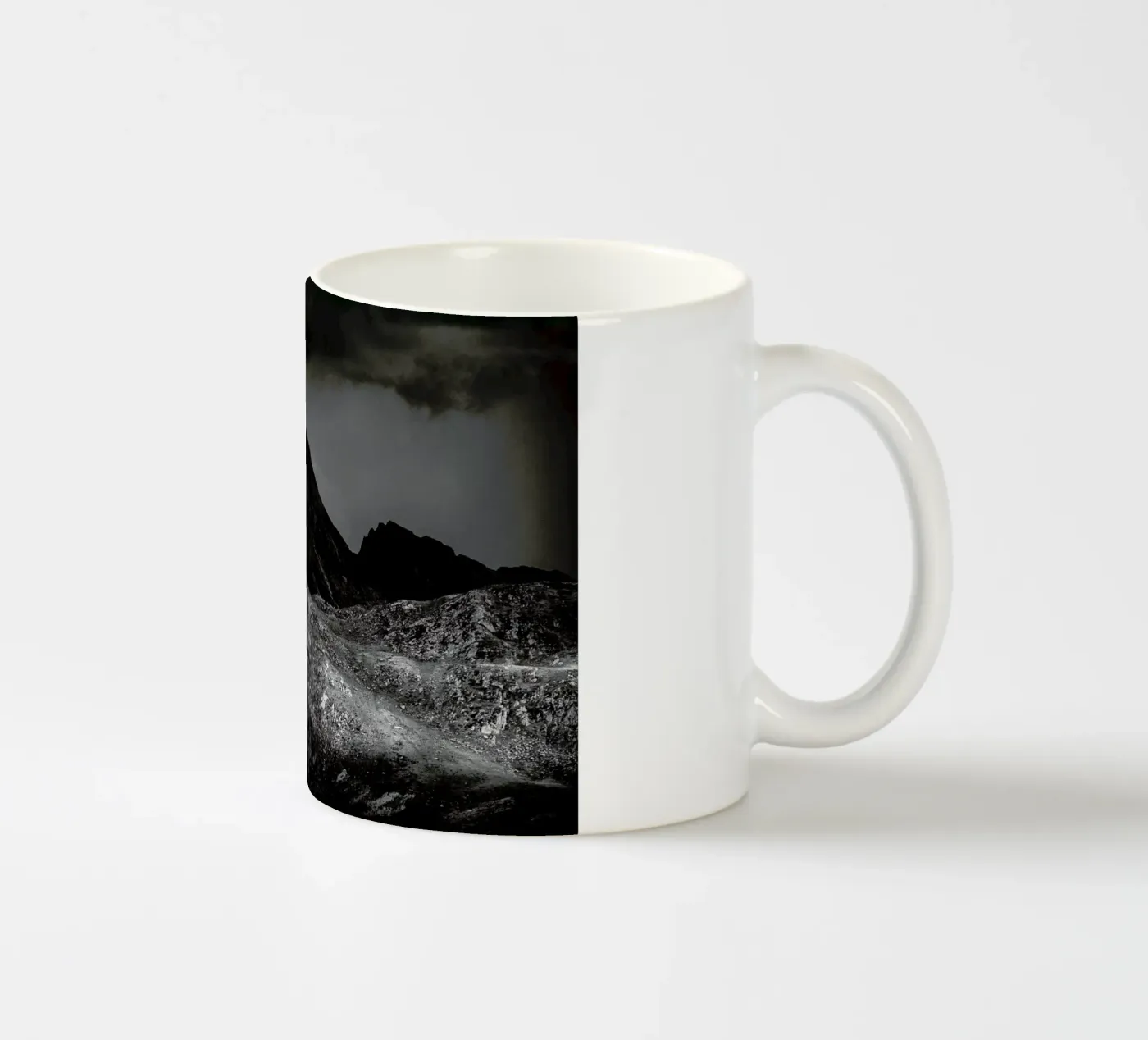Rays ceramic mug by Dustin Janko