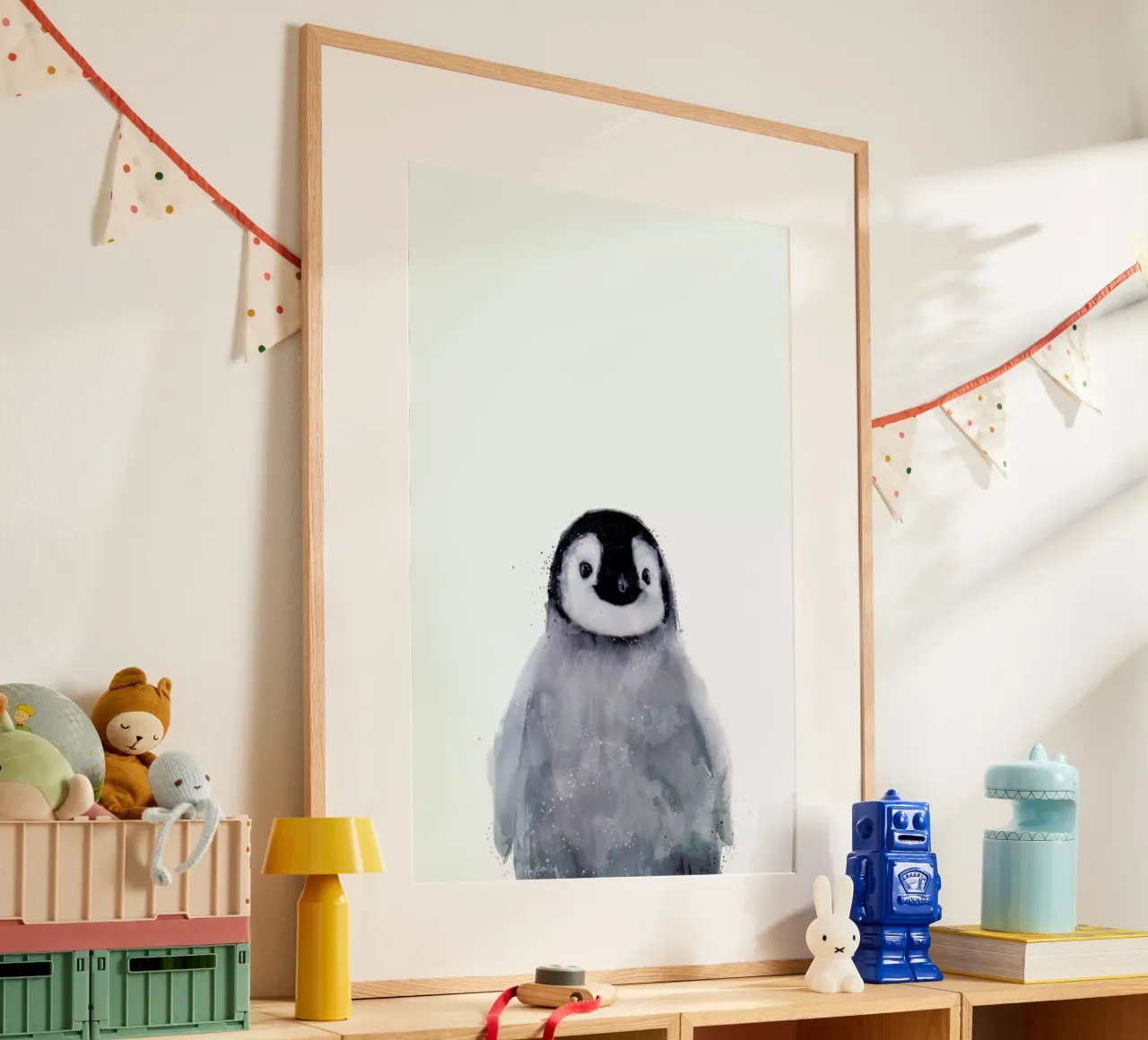 Little Penguin poster con telaio in legno da Amy Hamilton