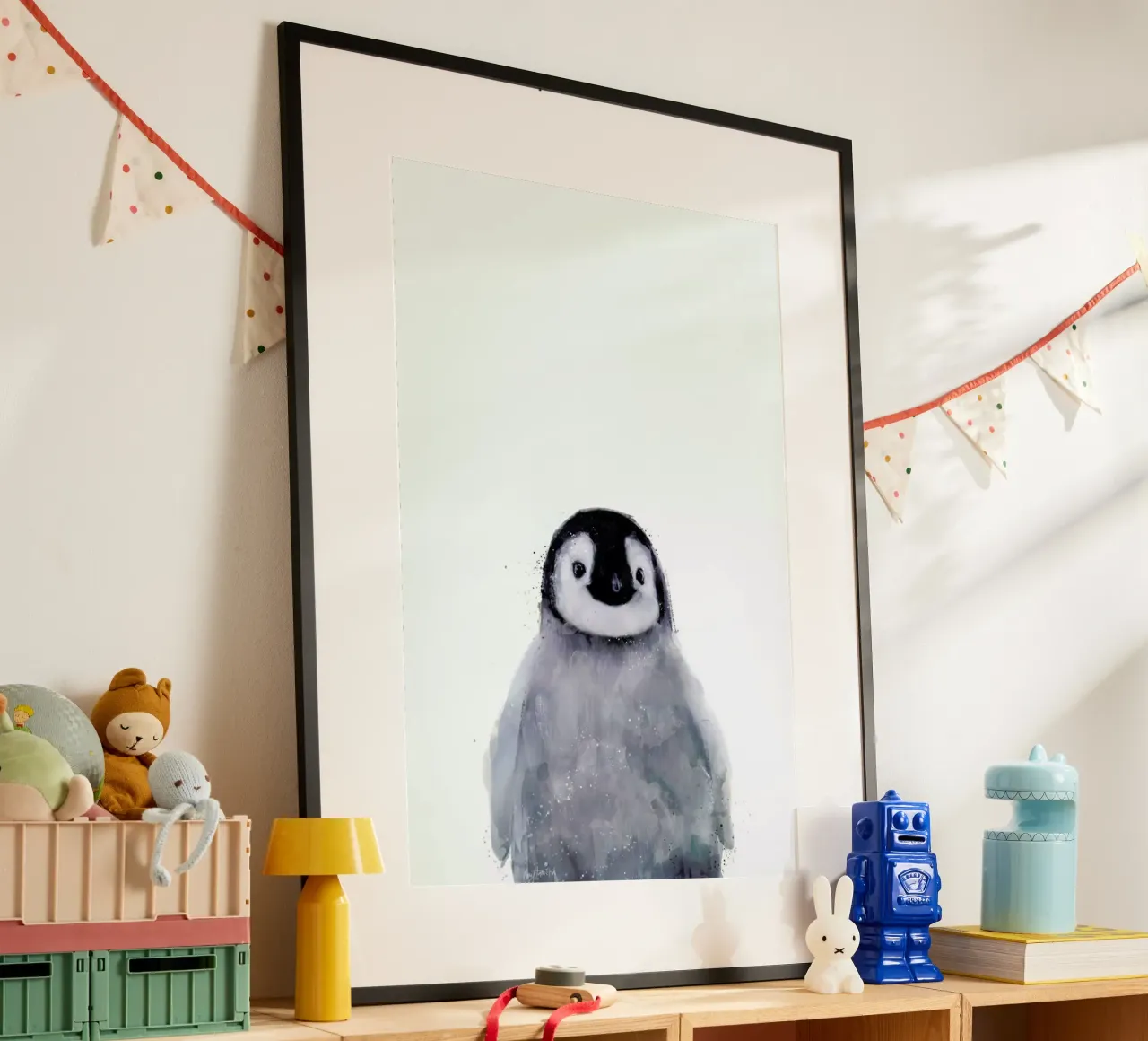 Little Penguin poster con telaio in legno da Amy Hamilton