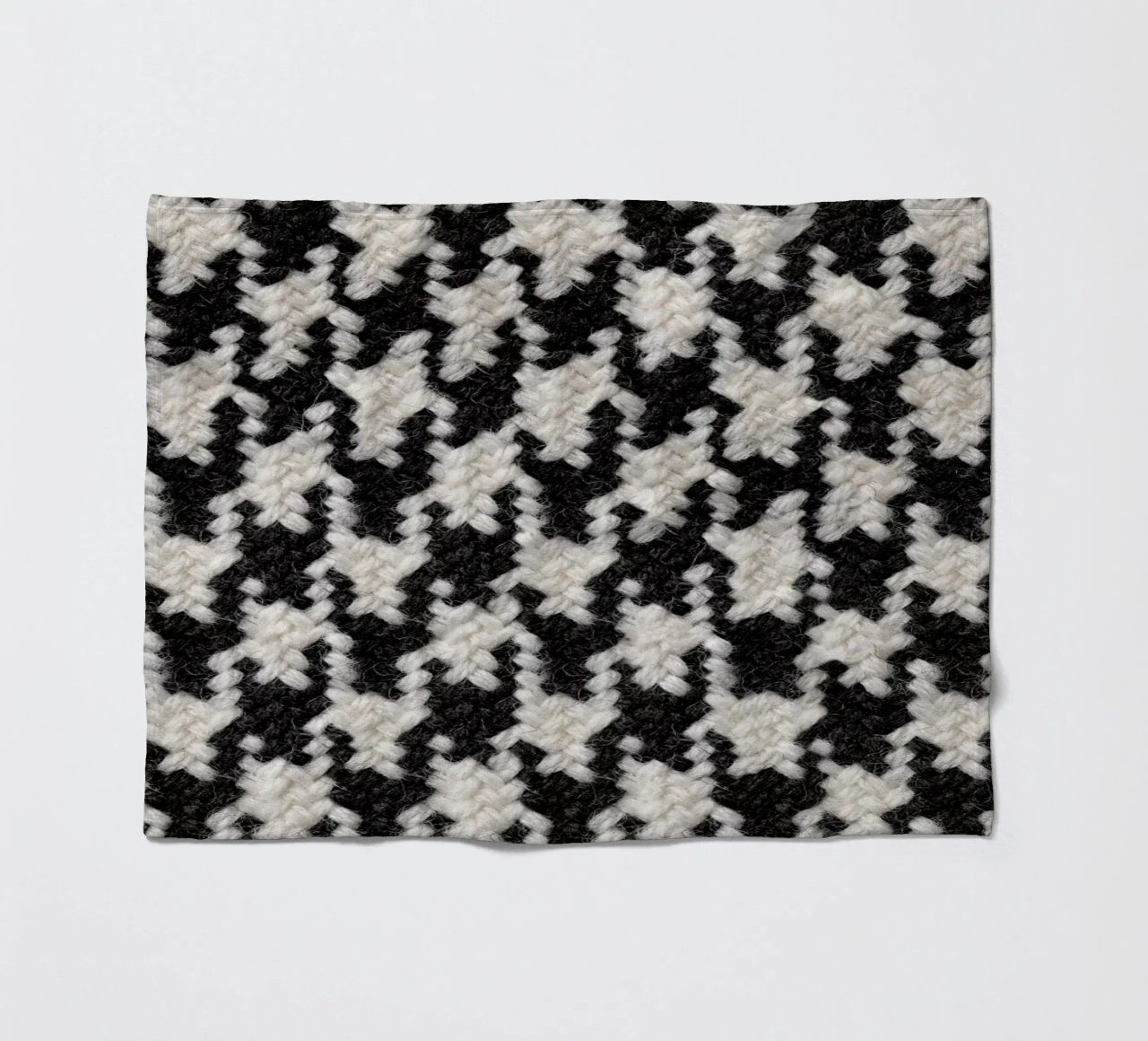 Houndstooth Pattern coperta in pile da Curious Collections by Marielle Leenders