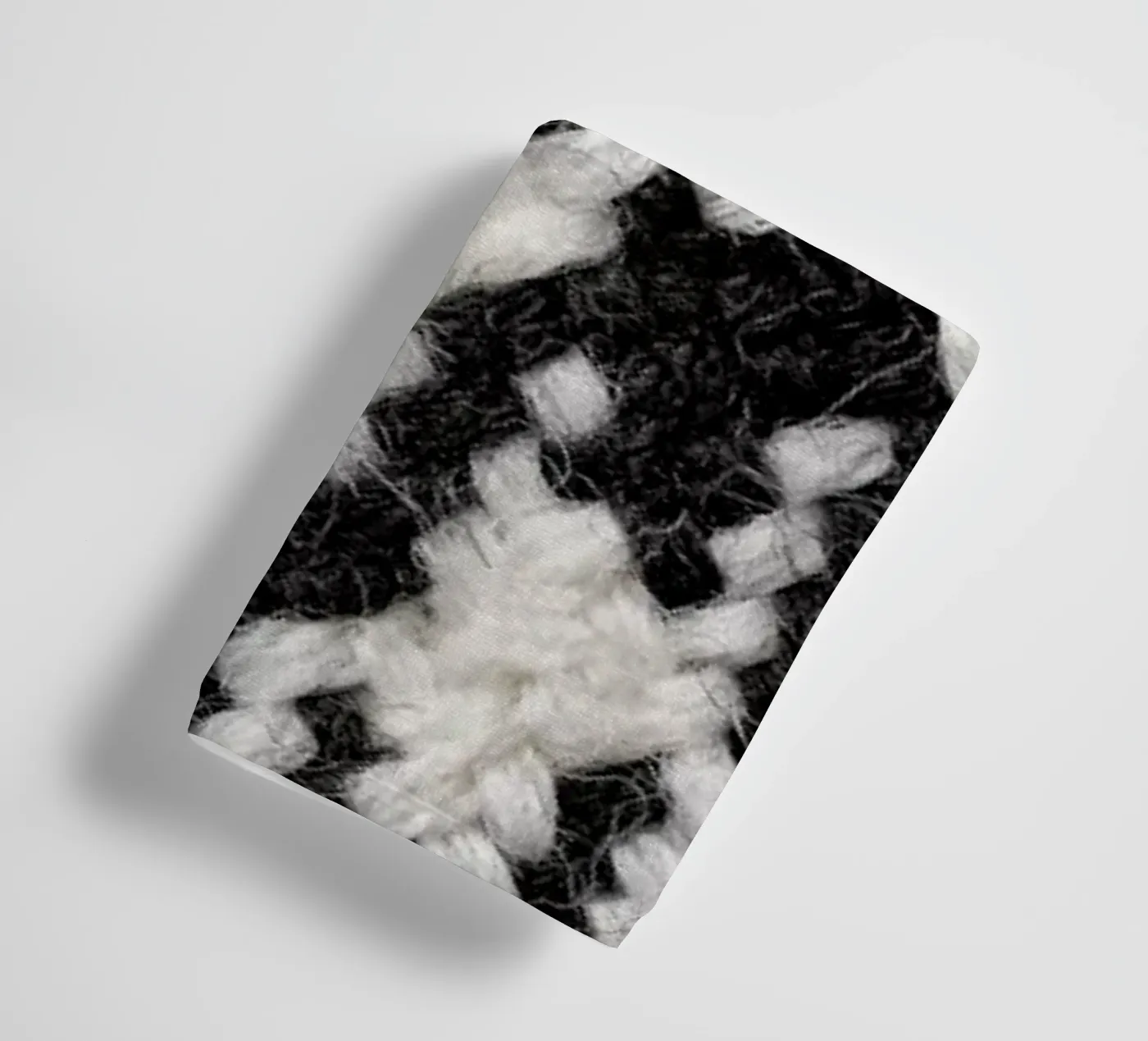 Houndstooth Pattern Handtuch von Curious Collections by Marielle Leenders