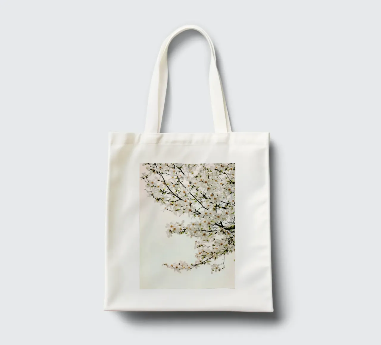 Magnolia White tote bag by Curious Collections by Marielle Leenders