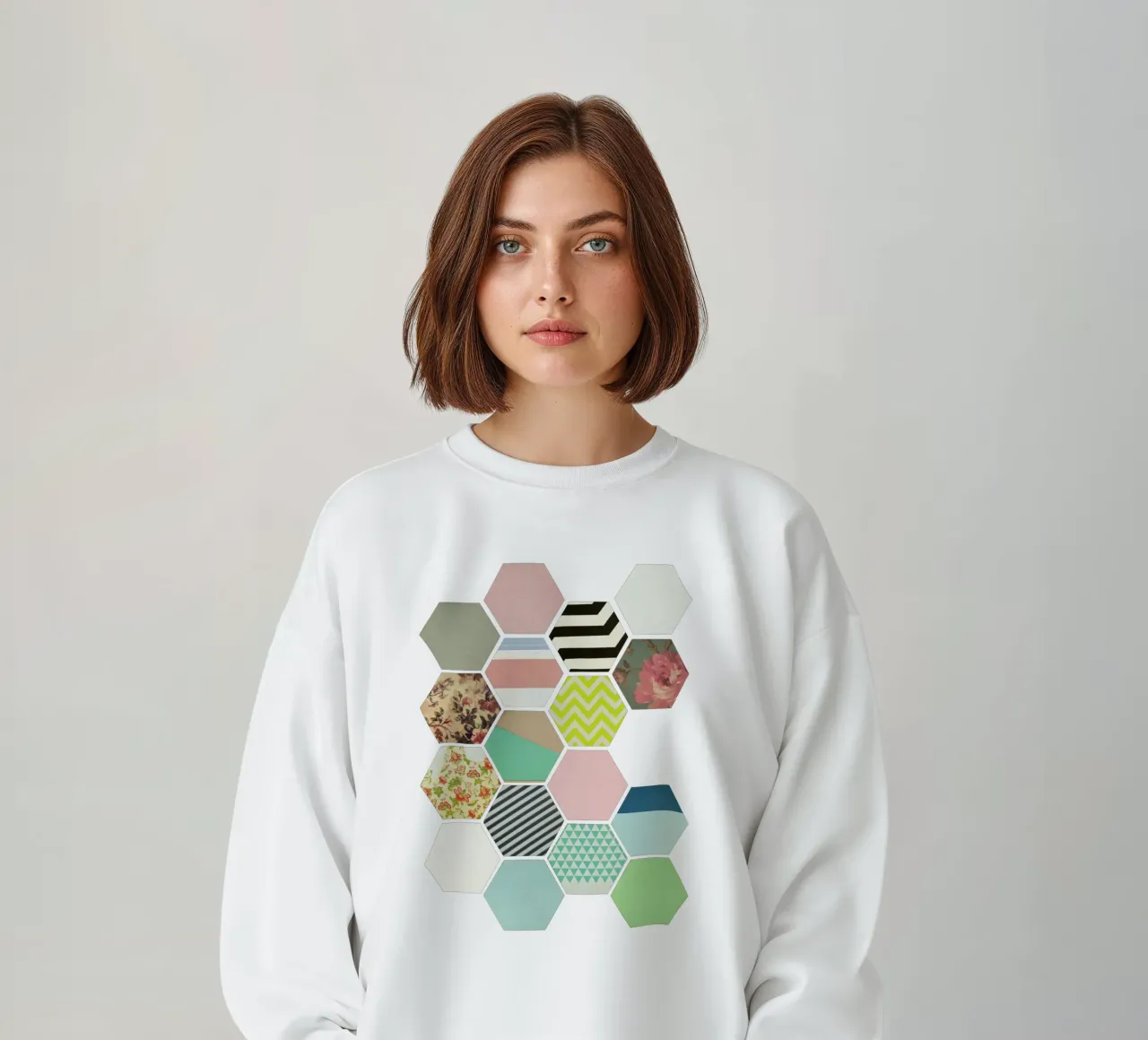 Blumen und Streifen Sweatshirt von Cassia Beck Collage