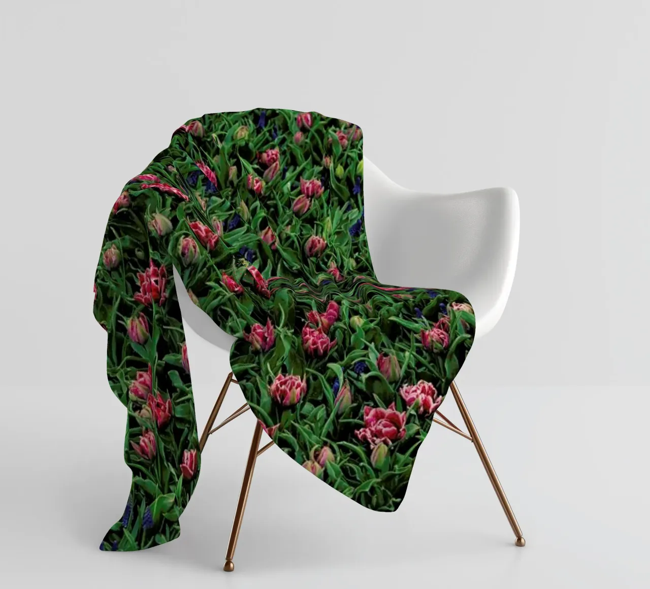 Tulip Field Pink coperta in pile da Curious Collections by Marielle Leenders