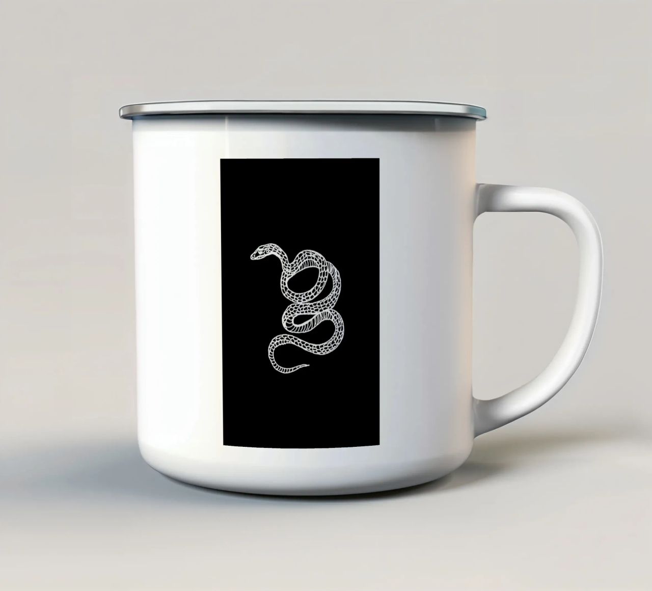 Snake Black tazza in smalto da Daniela Roessler