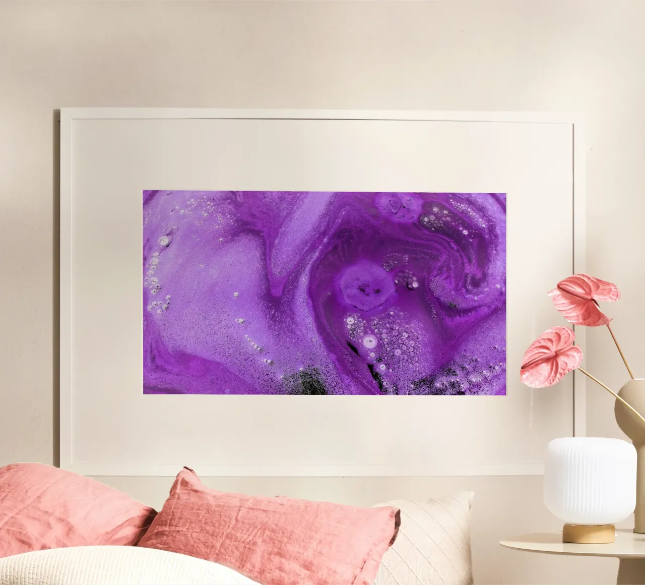 Viola poster con telaio in legno da Massimo Frascogna