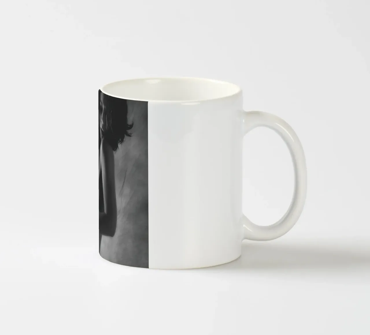 Kristin Topless Mono tazza in ceramica da Dave Hare Photography