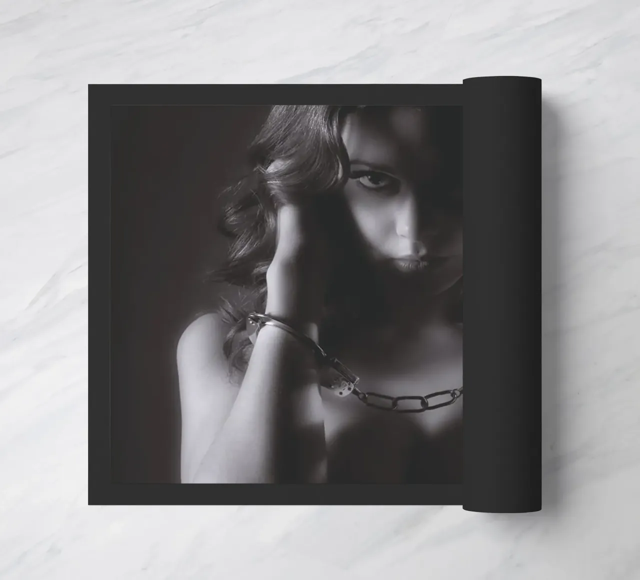 Livvy Cuffed Mono zerbino da Dave Hare Photography