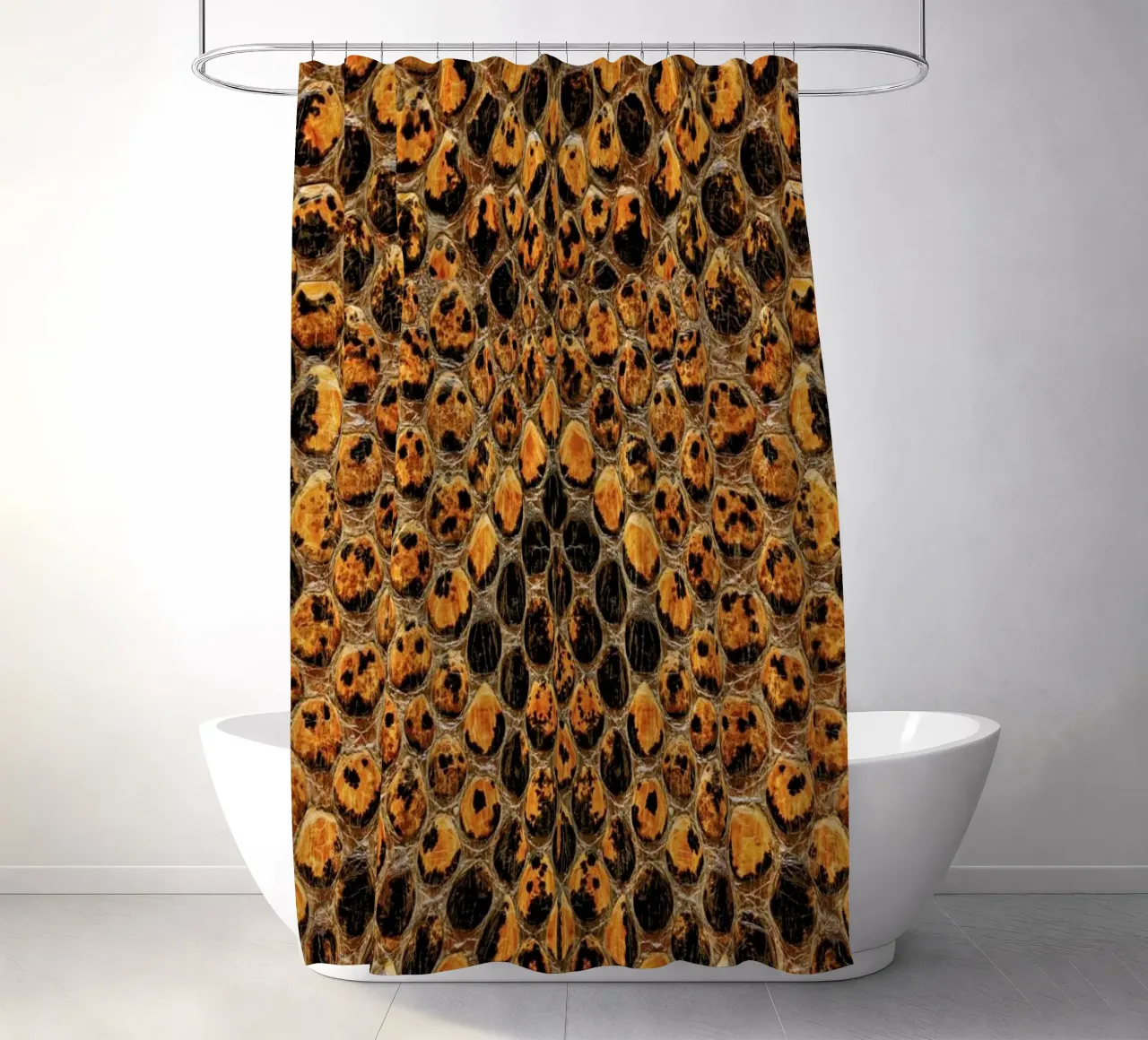 Snake Pattern Duschvorhang von Curious Collections by Marielle Leenders