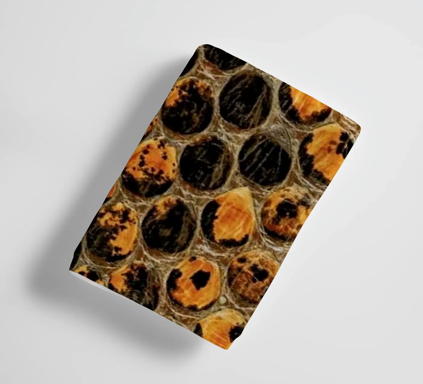 Snake Pattern asciugamano da bagno da Curious Collections by Marielle Leenders