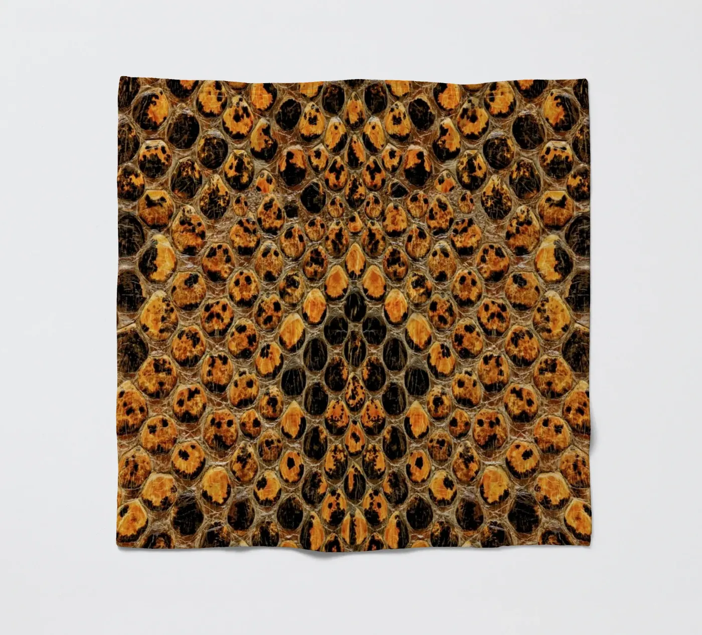 Snake Pattern Fleecedecke von Curious Collections by Marielle Leenders