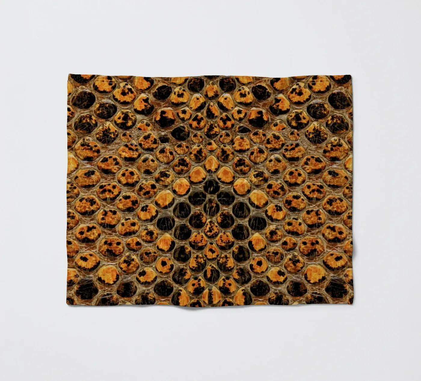 Snake Pattern Fleecedecke von Curious Collections by Marielle Leenders