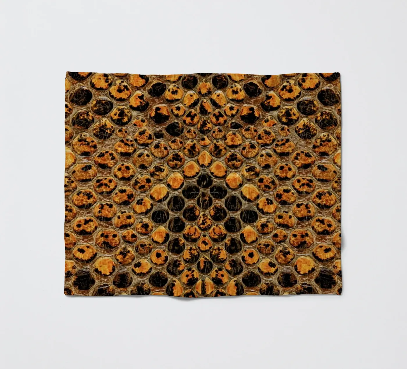 Snake Pattern coperta in pile da Curious Collections by Marielle Leenders