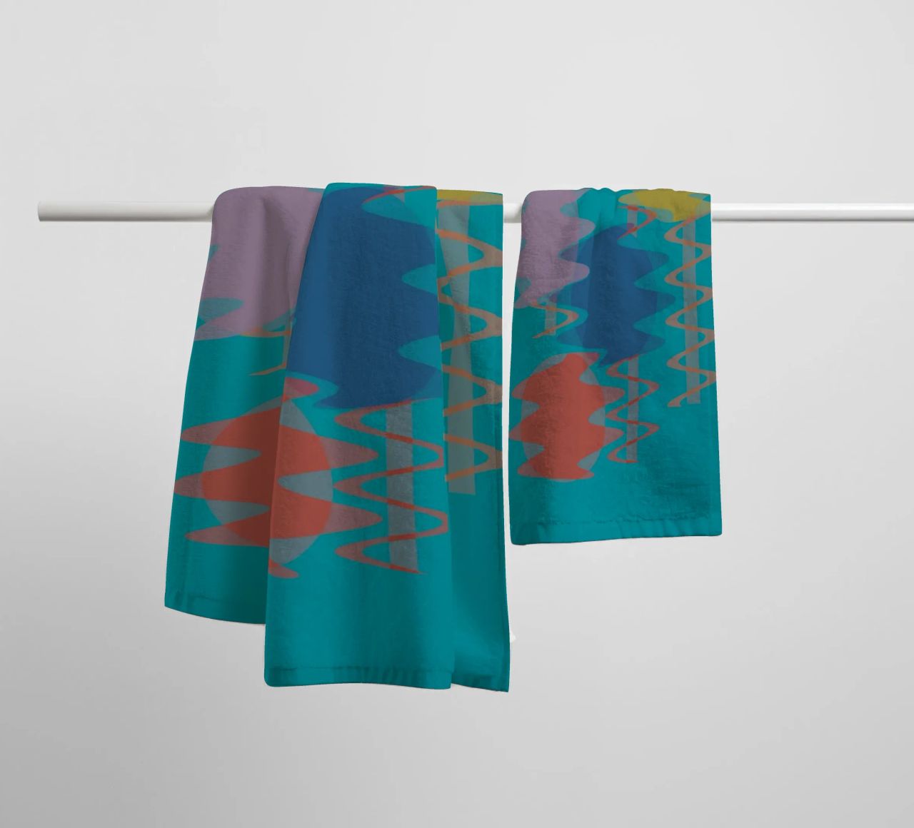 Forme geometriche astratte e colorate asciugamano da bagno da Something for you