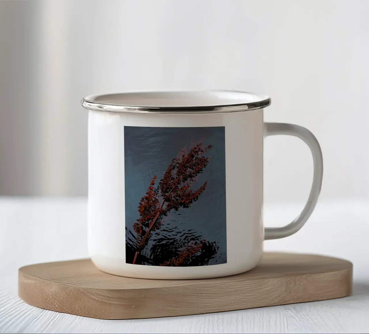 Blooming tazza in smalto da Laura Palm