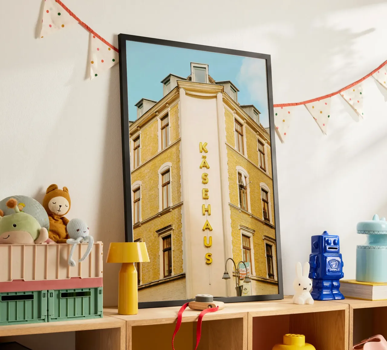 Casa del formaggio poster con telaio in alluminio da Kudamm & Alpen