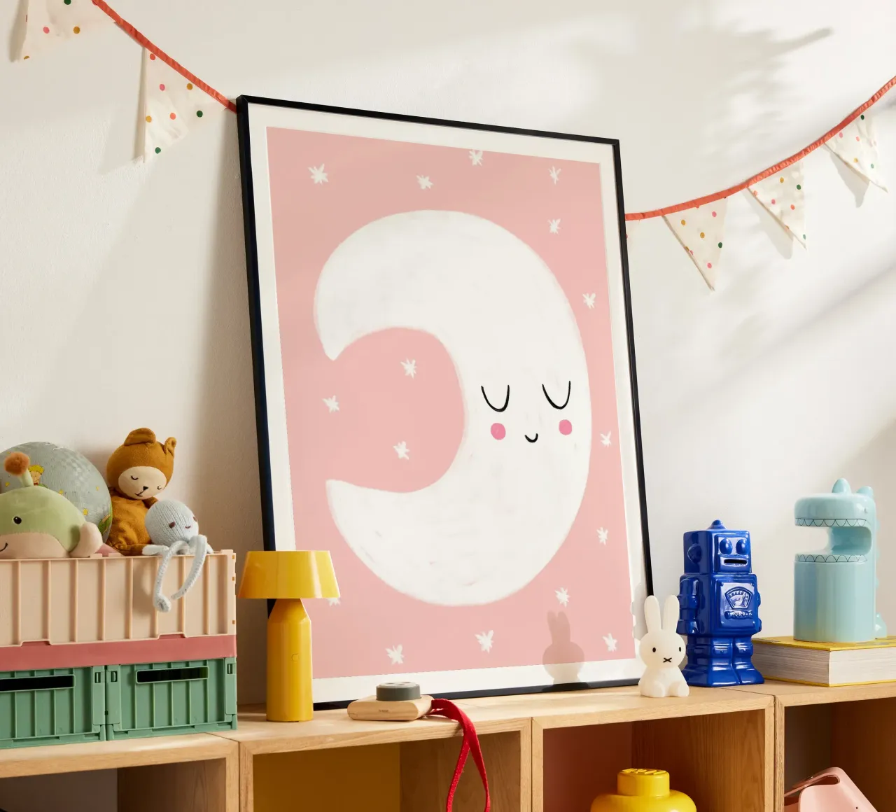 Kleiner rosa Mond poster con telaio in legno da BAINAI KIDS