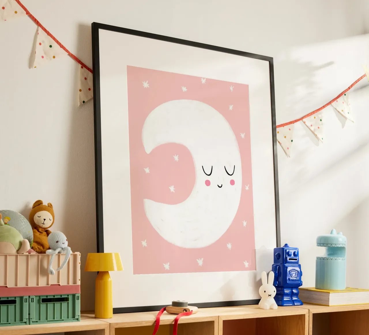 Kleiner rosa Mond poster con telaio in legno da BAINAI KIDS