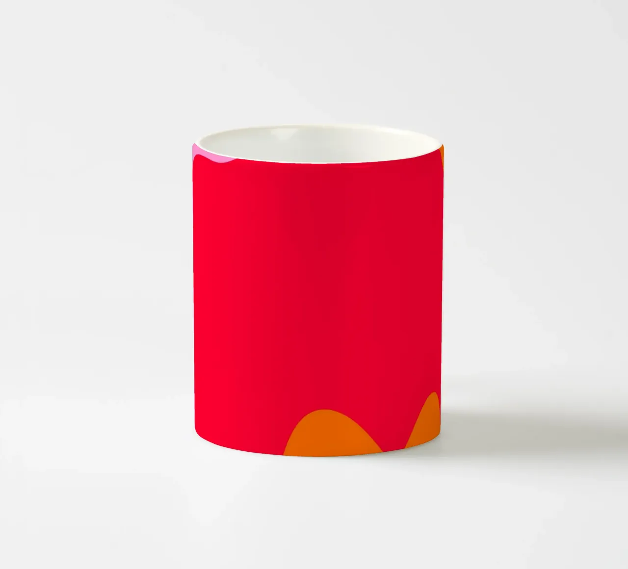 Forme di color blocking rosa, rosso, arancione tazza in ceramica da Wackapacka