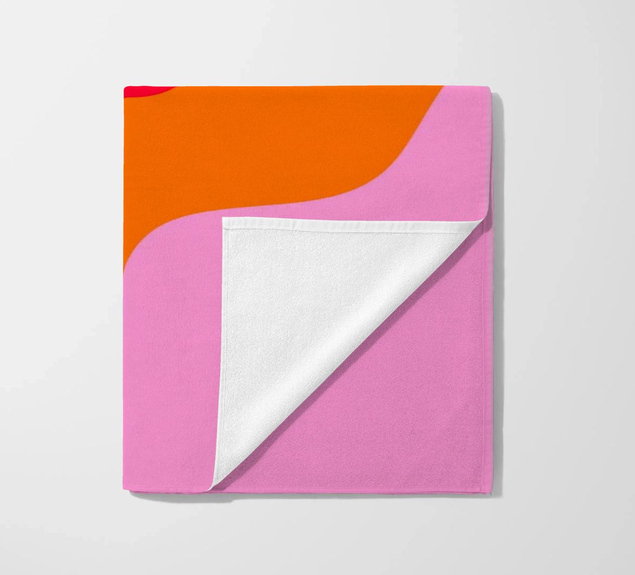 Forme ondulate in color blocking rosa, rosso, arancione telo mare da Wackapacka