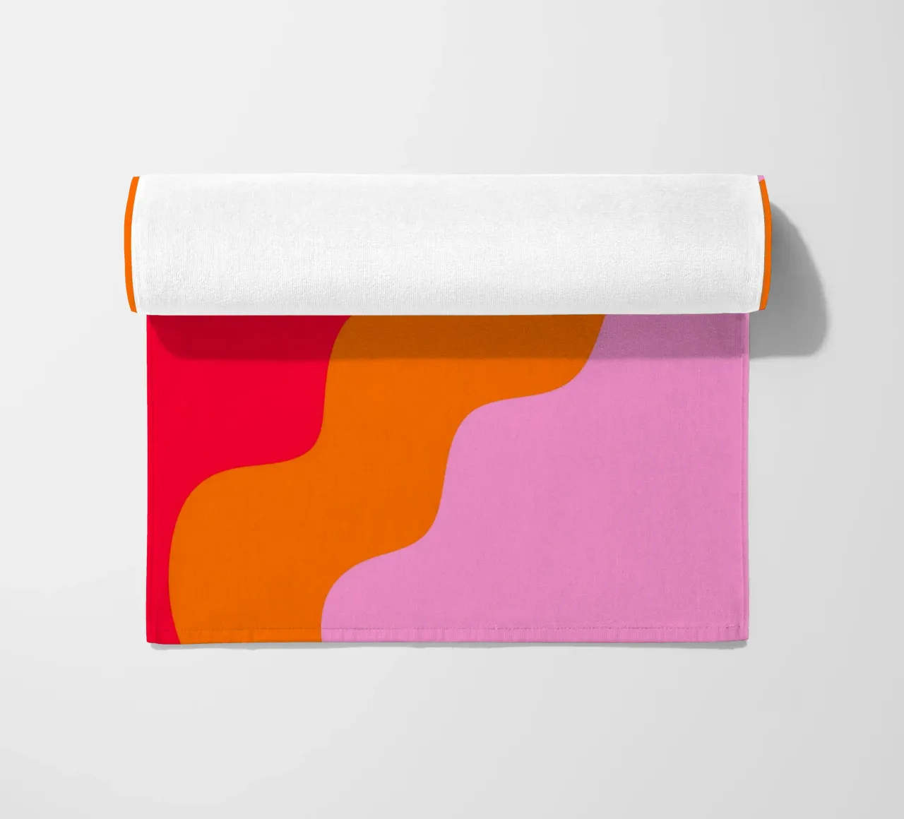 Color blocking formes ondulées rose, rouge, orange serviette de plage de Wackapacka