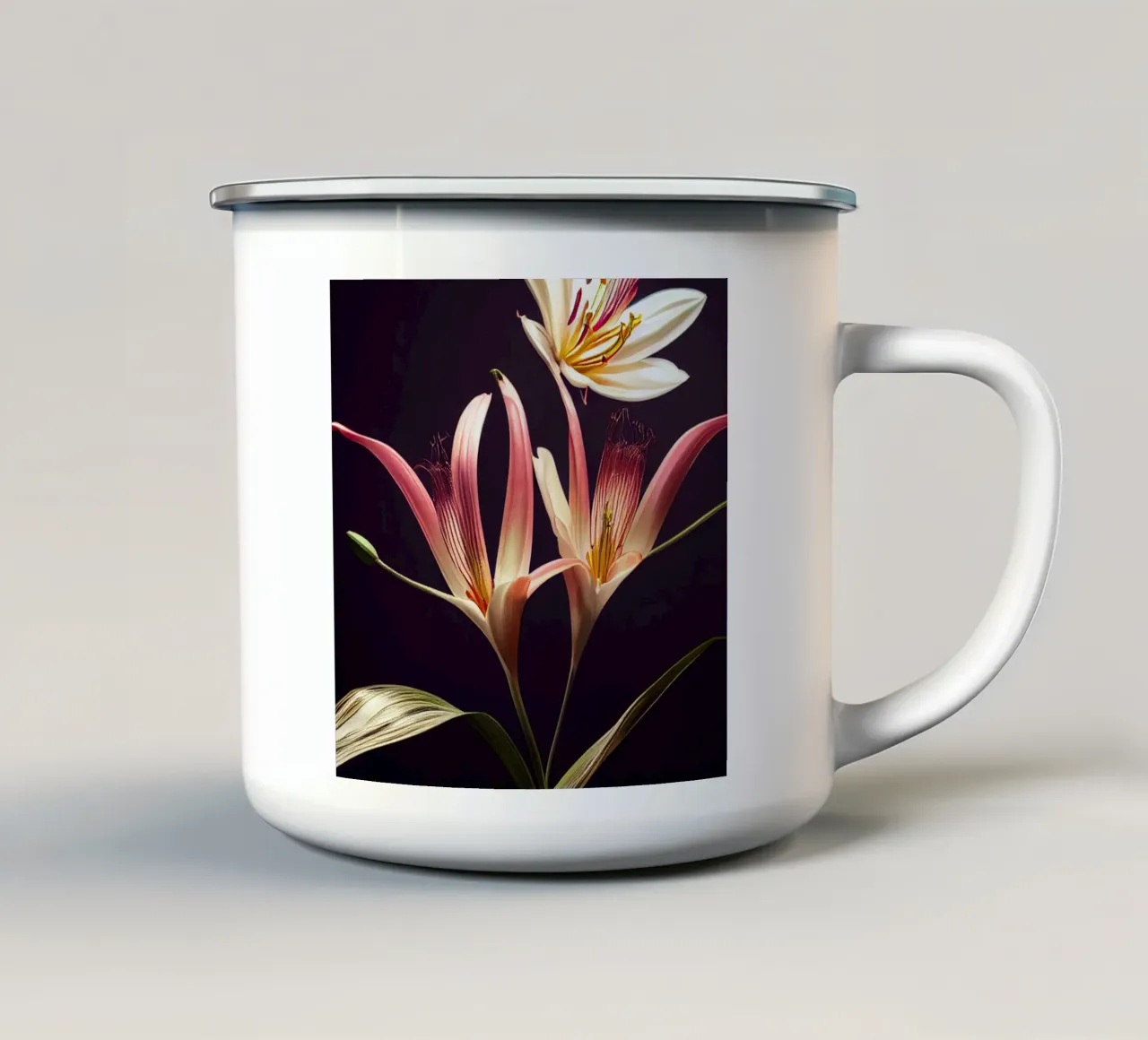 Macro fiore di giglio asiatico tazza in smalto da Bold Blooms