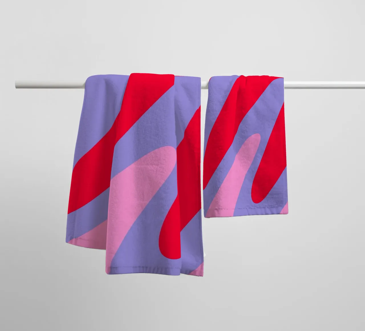 Forme ondulate color blocking rosa, rosso, viola asciugamano da bagno da Wackapacka